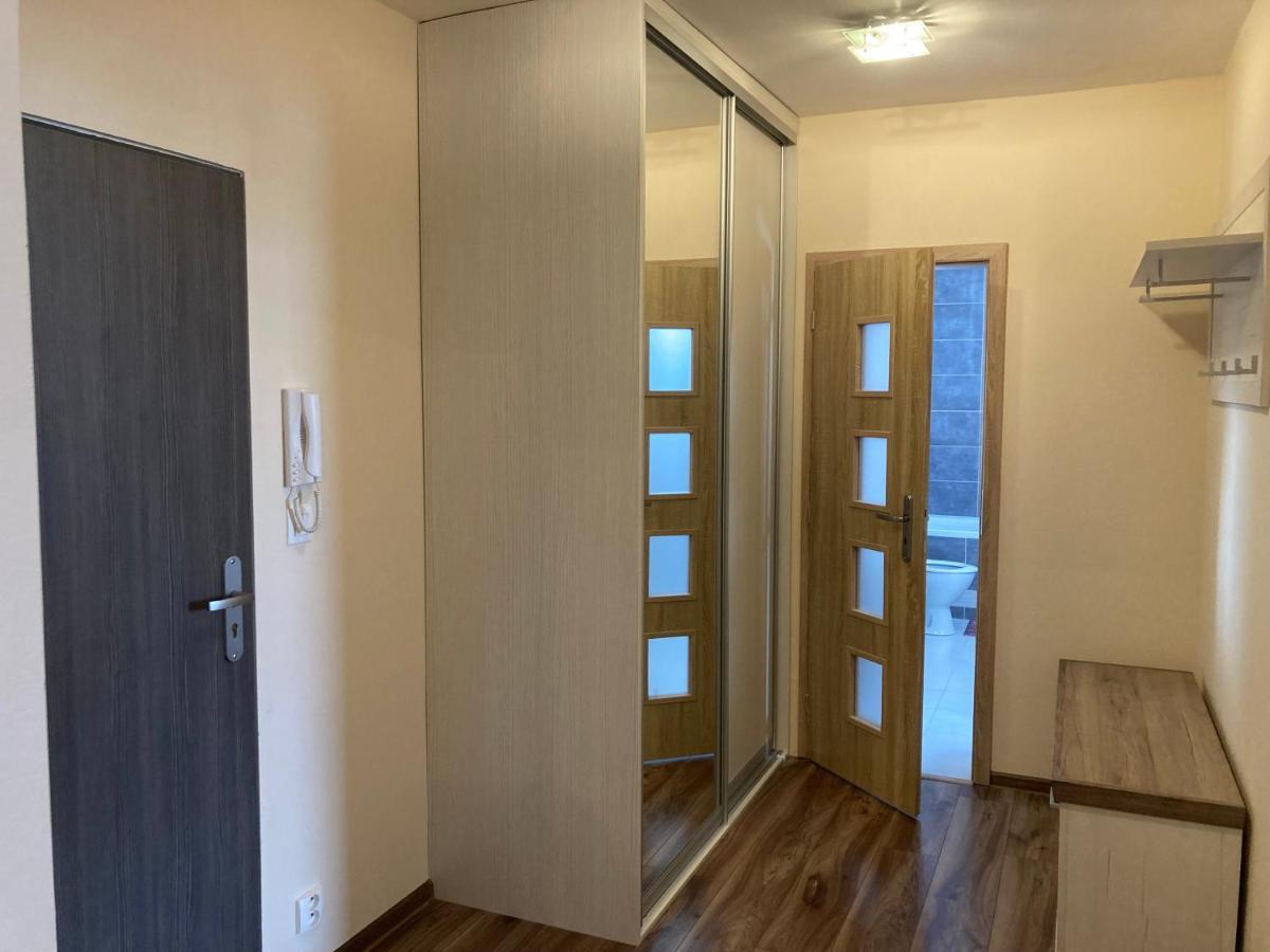 2 Rooms Apartment In ميشالوفيتسي المظهر الخارجي الصورة