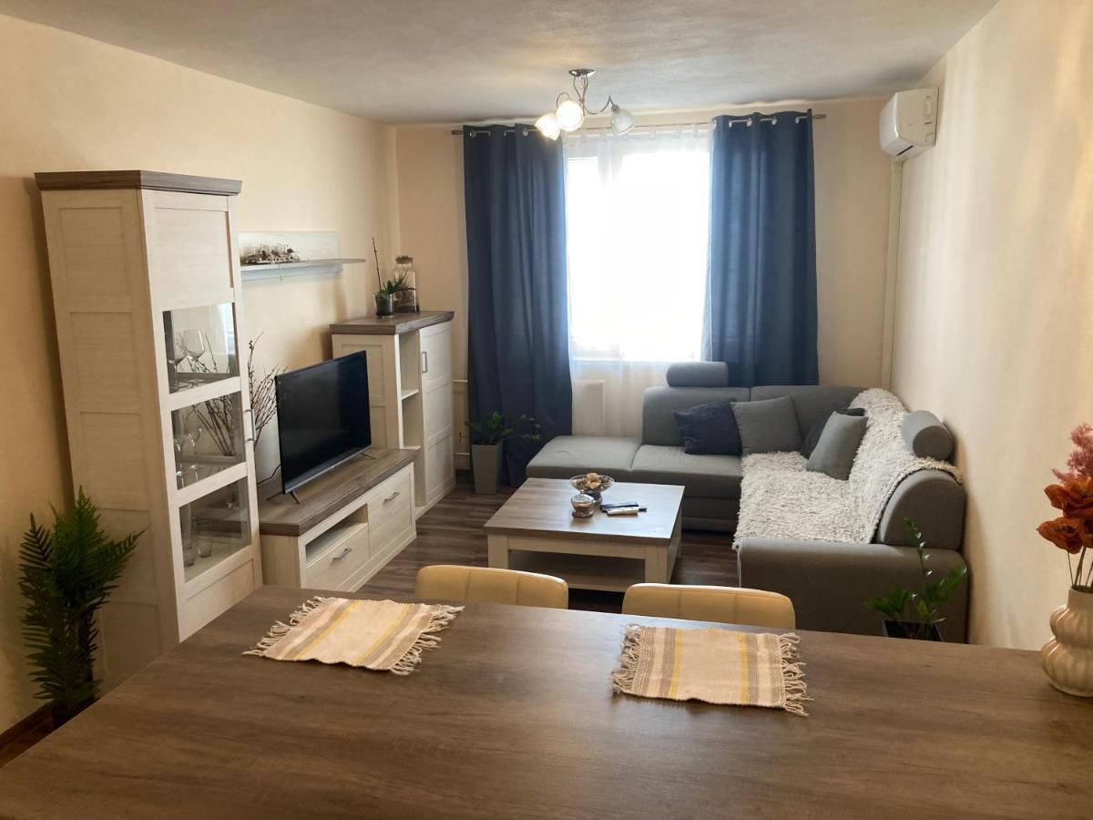 2 Rooms Apartment In ميشالوفيتسي المظهر الخارجي الصورة